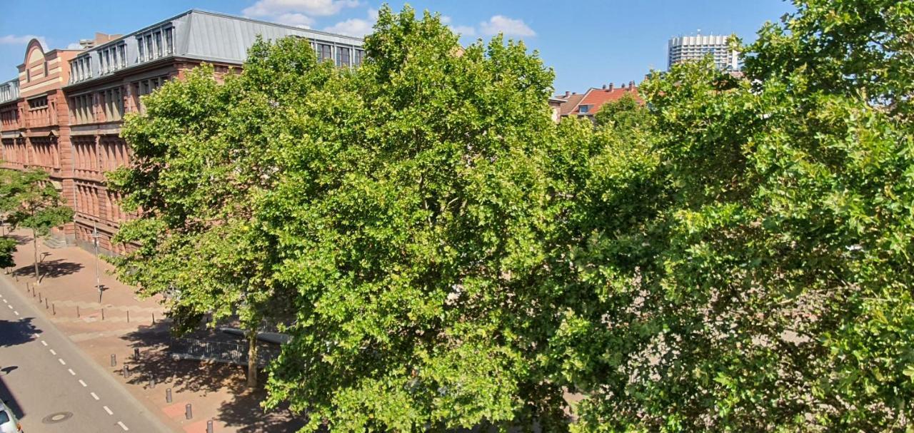 Sonniges Zimmer Mit Balkon Im Herzen Mannheims Exterior foto